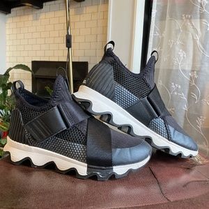 Sorel Kinetic Streak sneakers - women 7 (also fits 6.5/7.5)